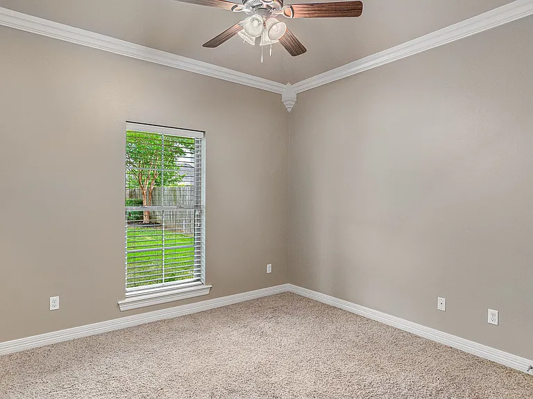713 Saint Martin Ln — Photo 42
