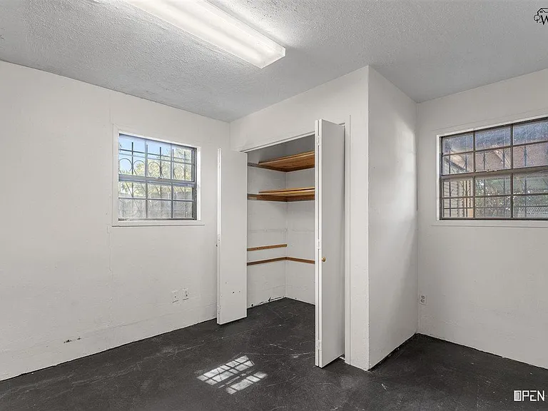 2920 Cunningham Dr — Photo 21