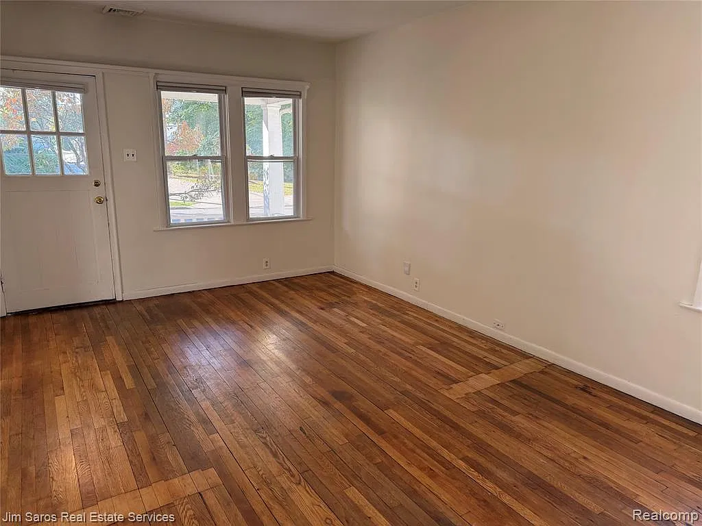 2 bed, 676 sqft, $1,400 — Photo 4