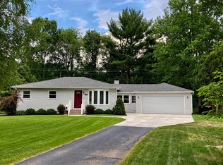 3096 Jeanlin Dr SE, Grand Rapids, MI 49546