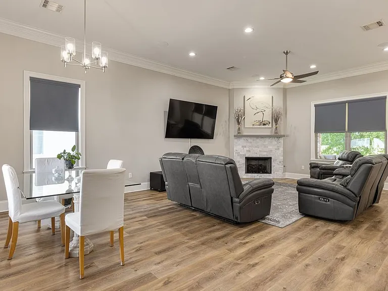 204 Redfern St — Photo 3