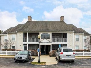 2650 S Knightsbridge Cir, Ann Arbor, MI 48105