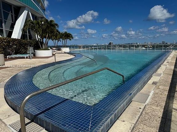 3rd image of 888 Biscayne Blvd APT 4011