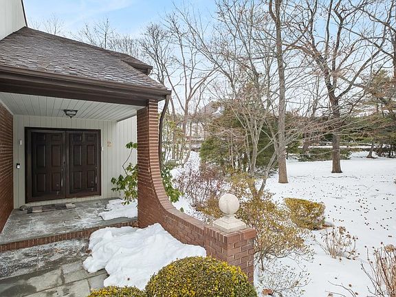 2nd image of 2 Brookridge Road