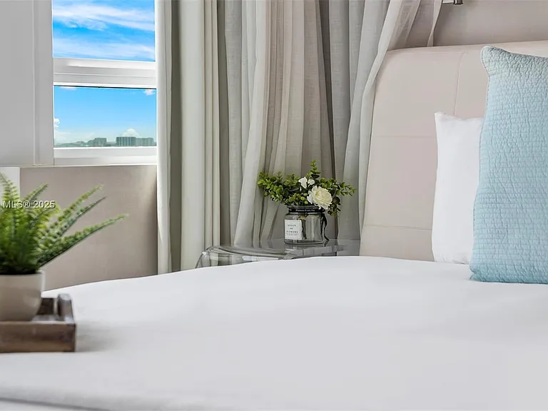 101 20th St #2102 — Photo 28