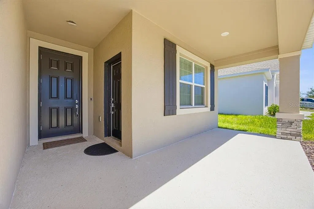 3 bed, 2.0 bath, 2080 sqft, $2,300 — Photo 4