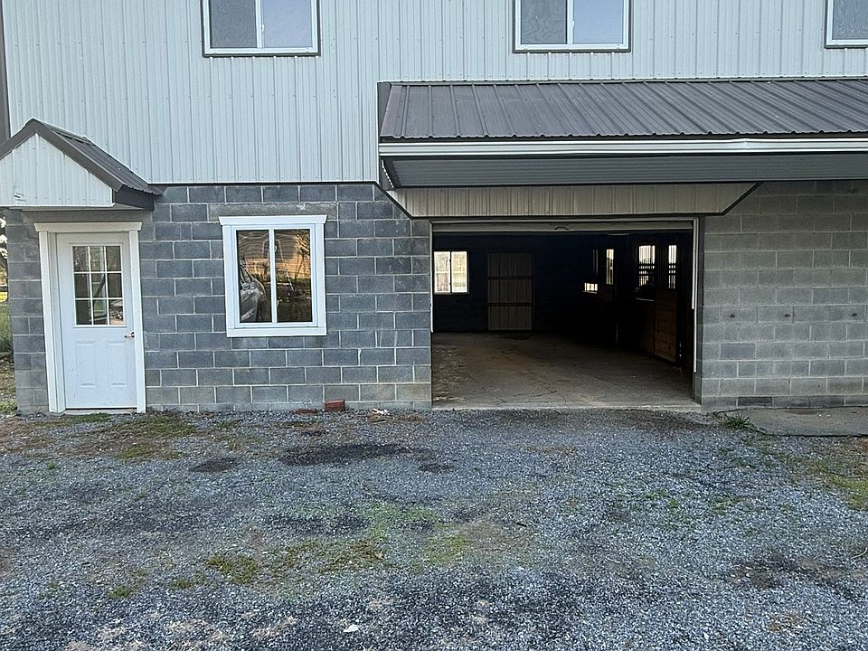 1st image of 2820 Stumptown Rd