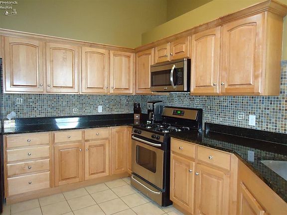 2nd image of 2820A Canterbury Cir
