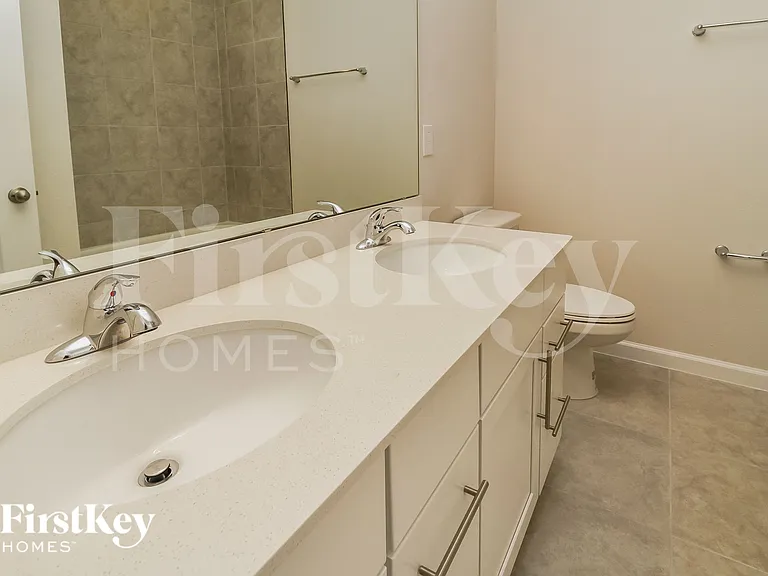 3058 Hill Point St — Photo 16