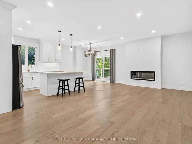 775 Verulam St — Photo 5