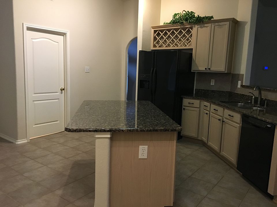 1st image of 11 Marella Dr