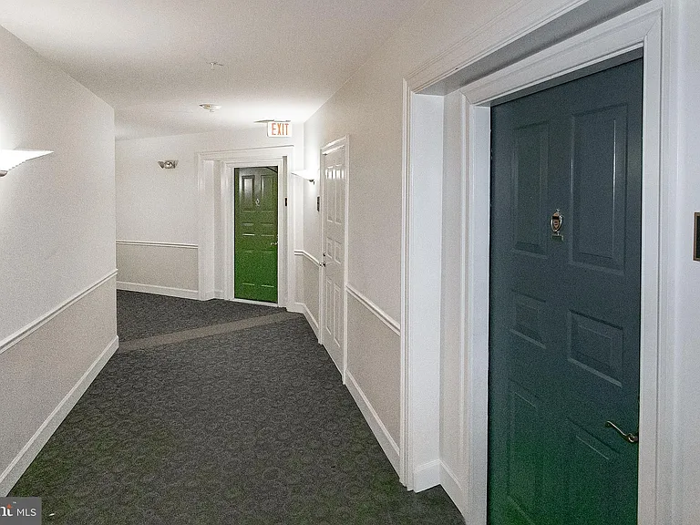 2204 Westcourt Ln #306 — Photo 7