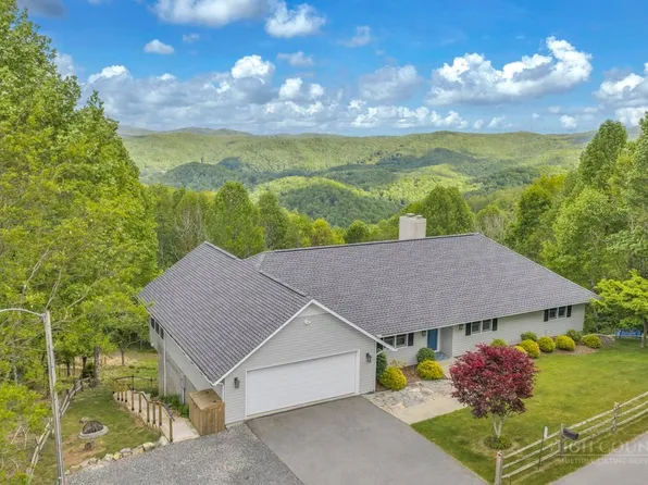 784 Alpine Drive, Seven Devils, NC 28604