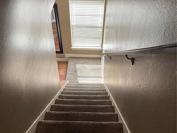 4th image of 2425 Oxford Pl APT 147
