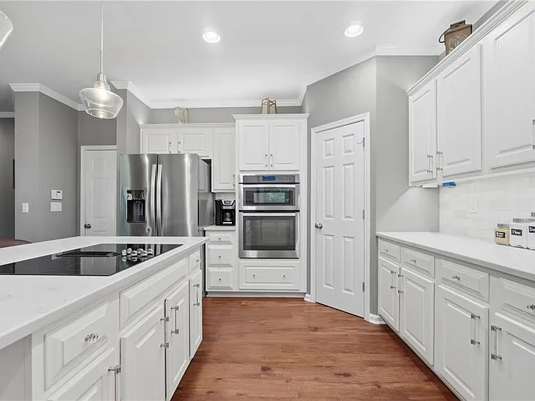 1737 Kinsmon Cv — Photo 9
