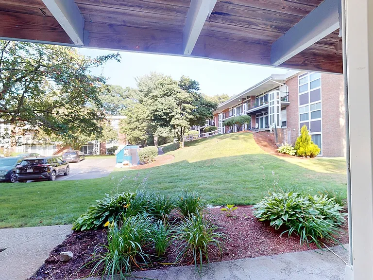 The Commons at Windsor Gardens — Photo 145