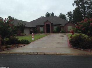 10 Colony Cv, White Hall, AR 71602