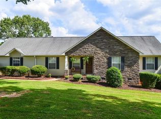 903 Huckleberry Ln, Anderson, SC 29625
