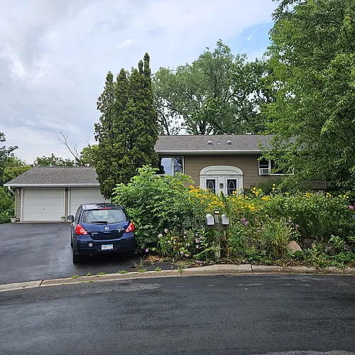 1093 Polk Cir NE Photo 1