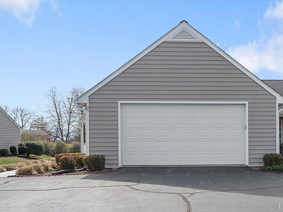 4th image of 1145 Jefferson Oaks Ct Unit 35