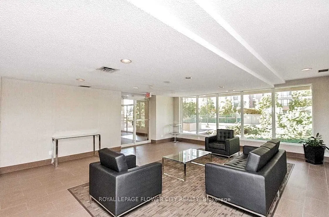 3 bed, $2,600 — Photo 2
