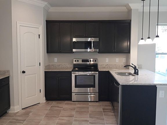 4th image of 13234 River Bluff Dr #D