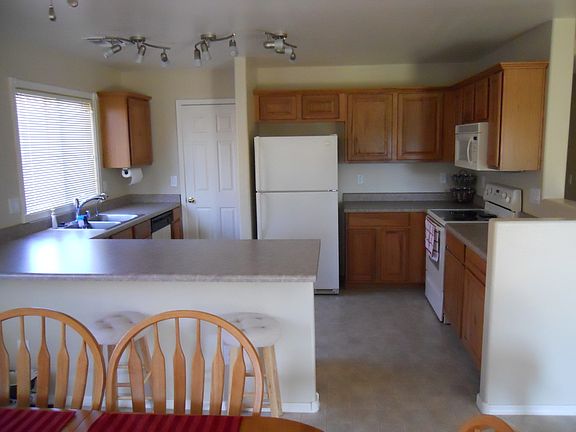3rd image of 12530 W WELLS Street