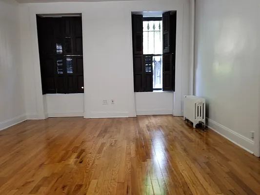 Rented by EXR | media 18