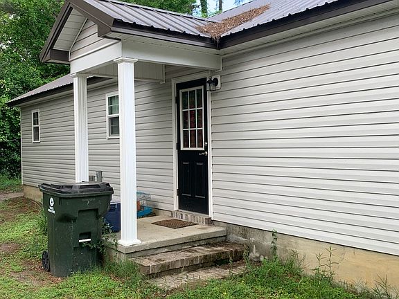 2nd image of 191 Pine Ave N