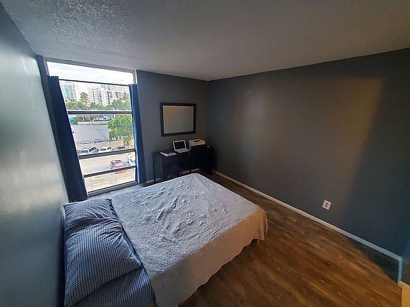 3rd image of 200 172nd St APT 408