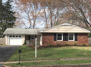 12802 Middleton Ln, Fairfax, VA 22033