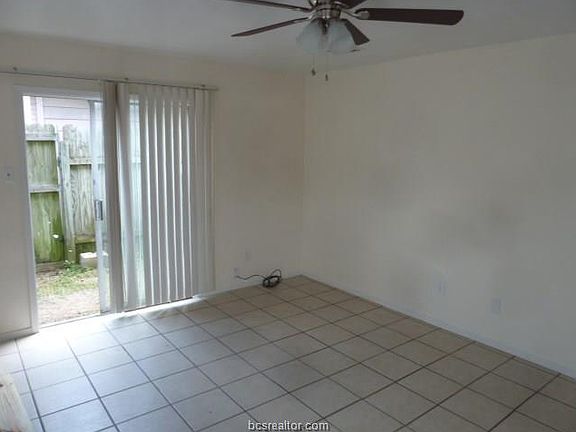 4th image of 2708 Sprucewood St
