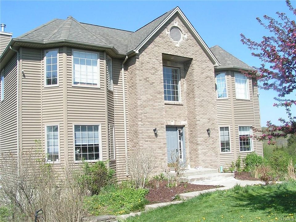 1st image of 11 Lauren Ct