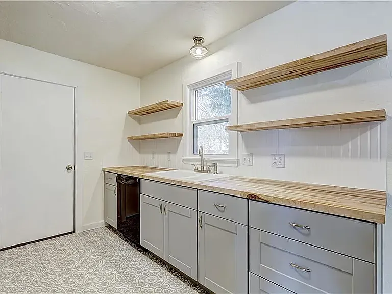 3209 NW 40th St — Photo 7