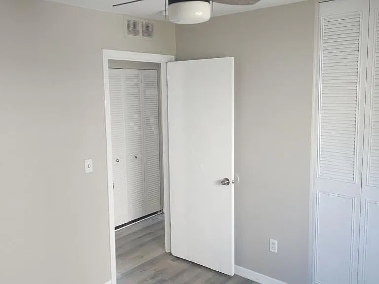 11644 Vaughan St — Photo 5