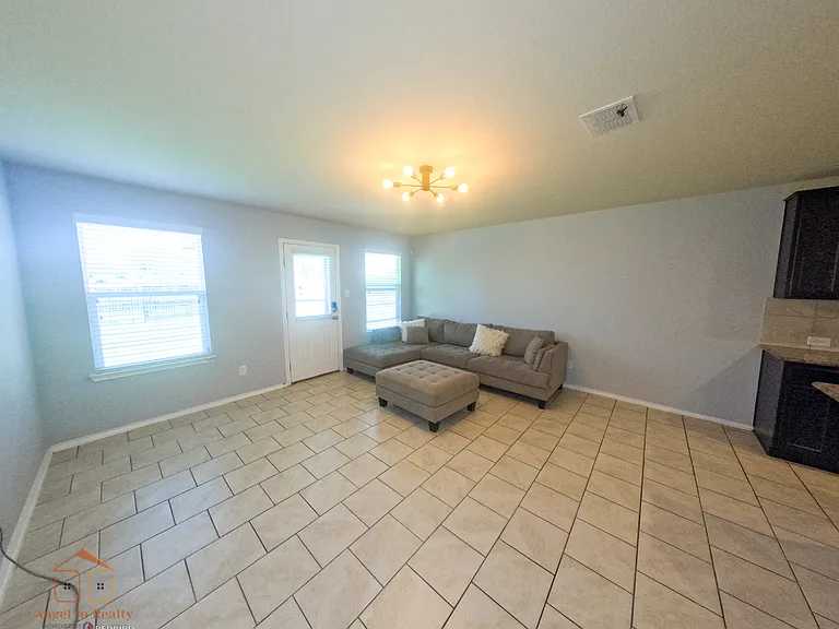 6915 Quantum Loop — Photo 17