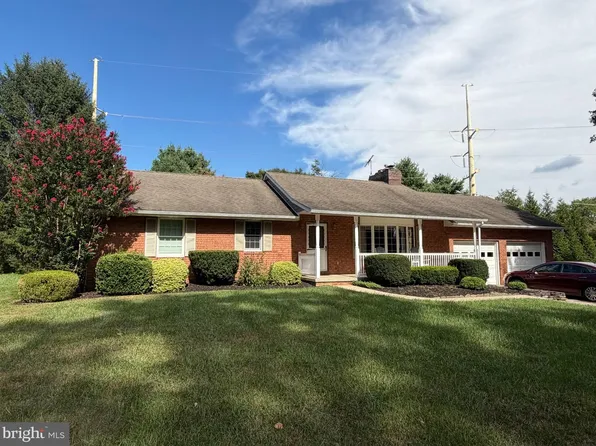 2862 Lawndale Rd, Finksburg, MD 21048