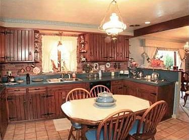 4th image of 5920 Farvue Dr