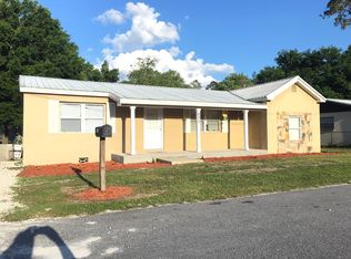 800 Sanders St, Bell, FL 32619
