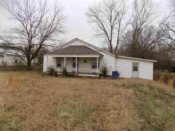 553 N College St, Trenton, TN 38382