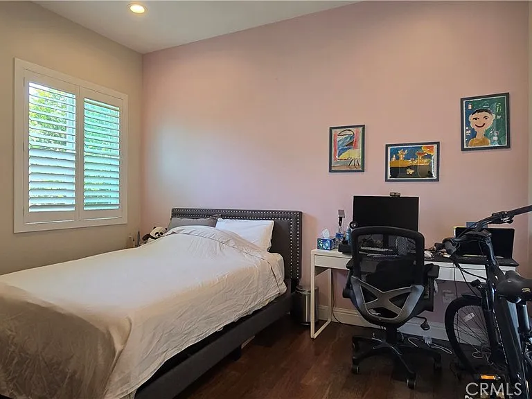 1018 La Presa Dr — Photo 21