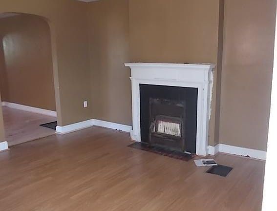 3rd image of 1058 E 20th Ave