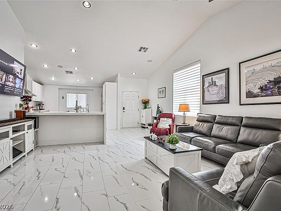 4th image of 11061 Bandol Pl