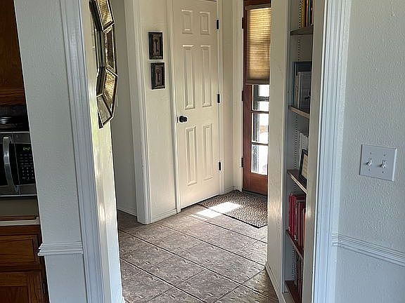 5th image of 6904 Daniel Dr