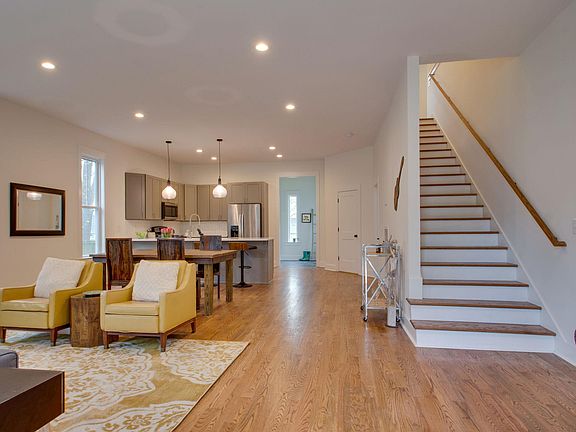 3rd image of 1204 Stainback Ave