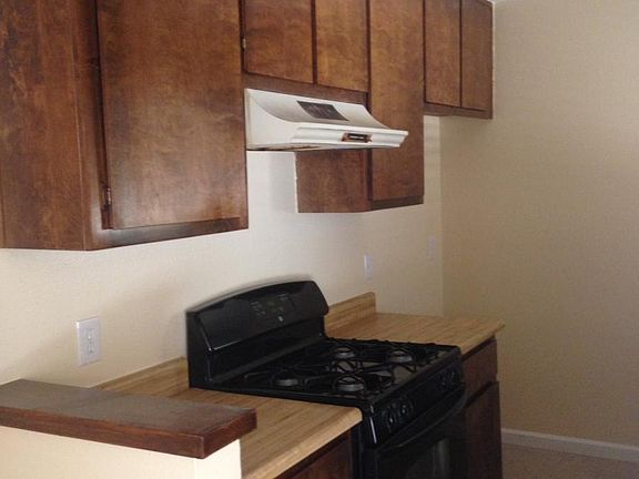 3rd image of 32013 Avenue D APT 1