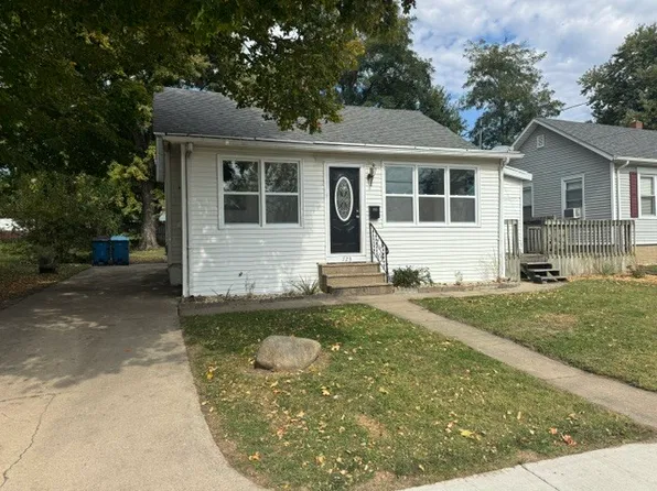 723 6th St, Peru, IL 61354