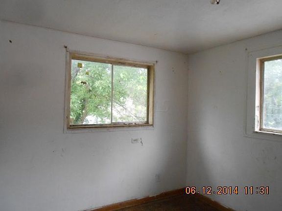 5th image of 2897 Azelda St