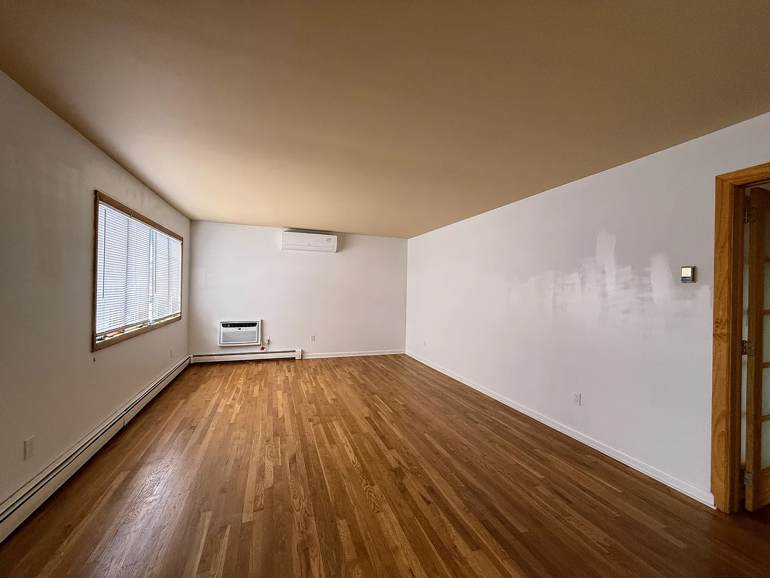 3 bed, $3,300 — Photo 3