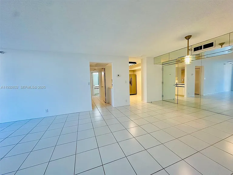 19101 NE 36th Ct #1409 — Photo 12